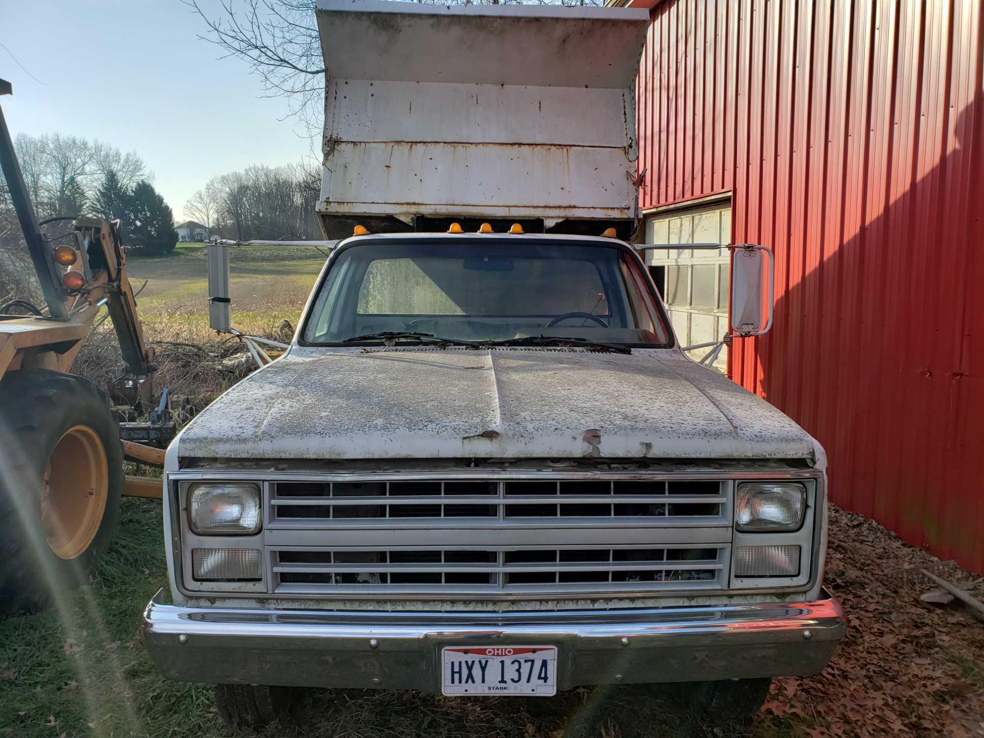 1986 Chevy Custom Deluxe C30 Dump Truck