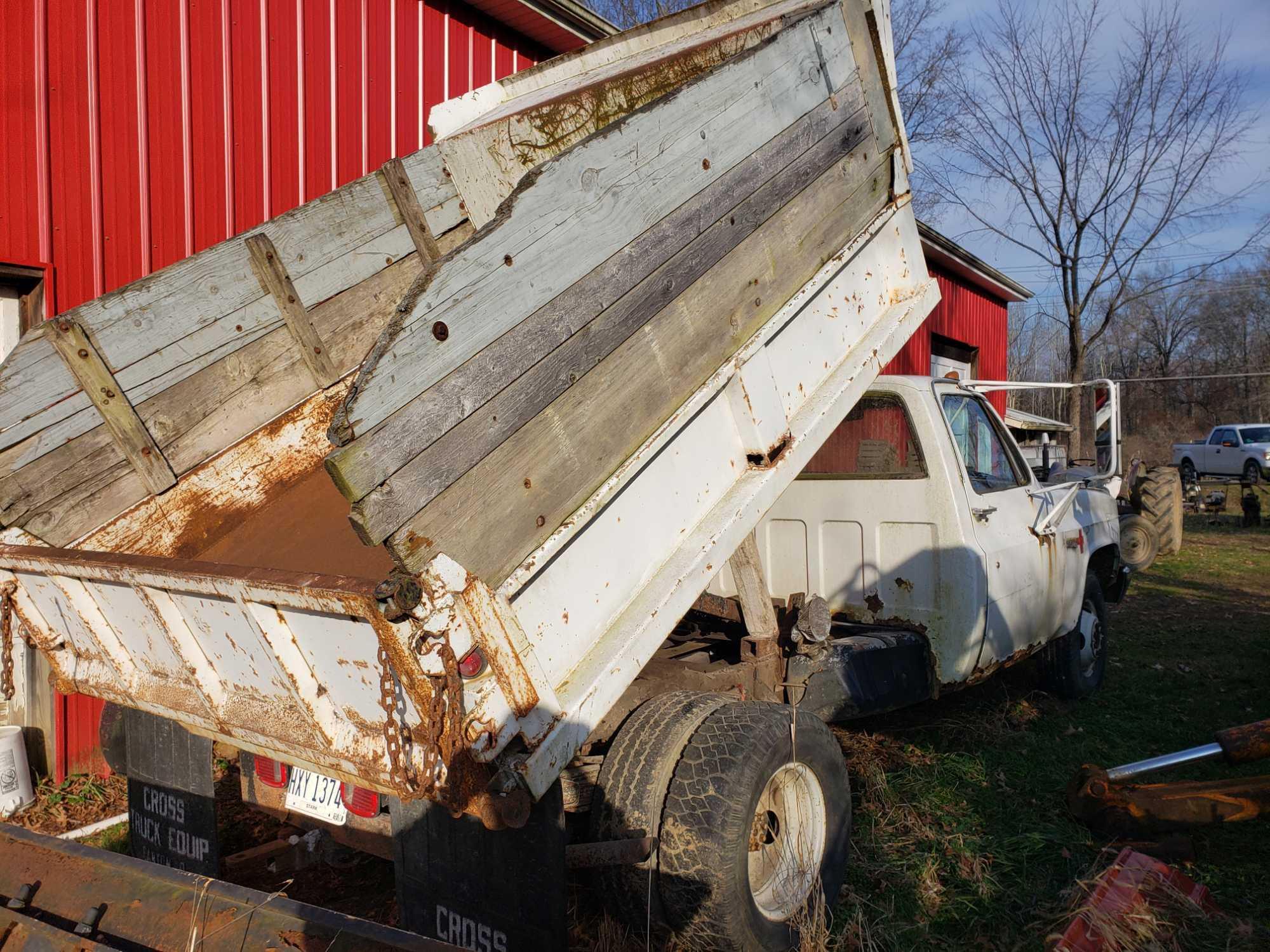 1986 Chevy Custom Deluxe C30 Dump Truck