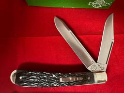 1998 Remington #R293 pocket knife w/ box.