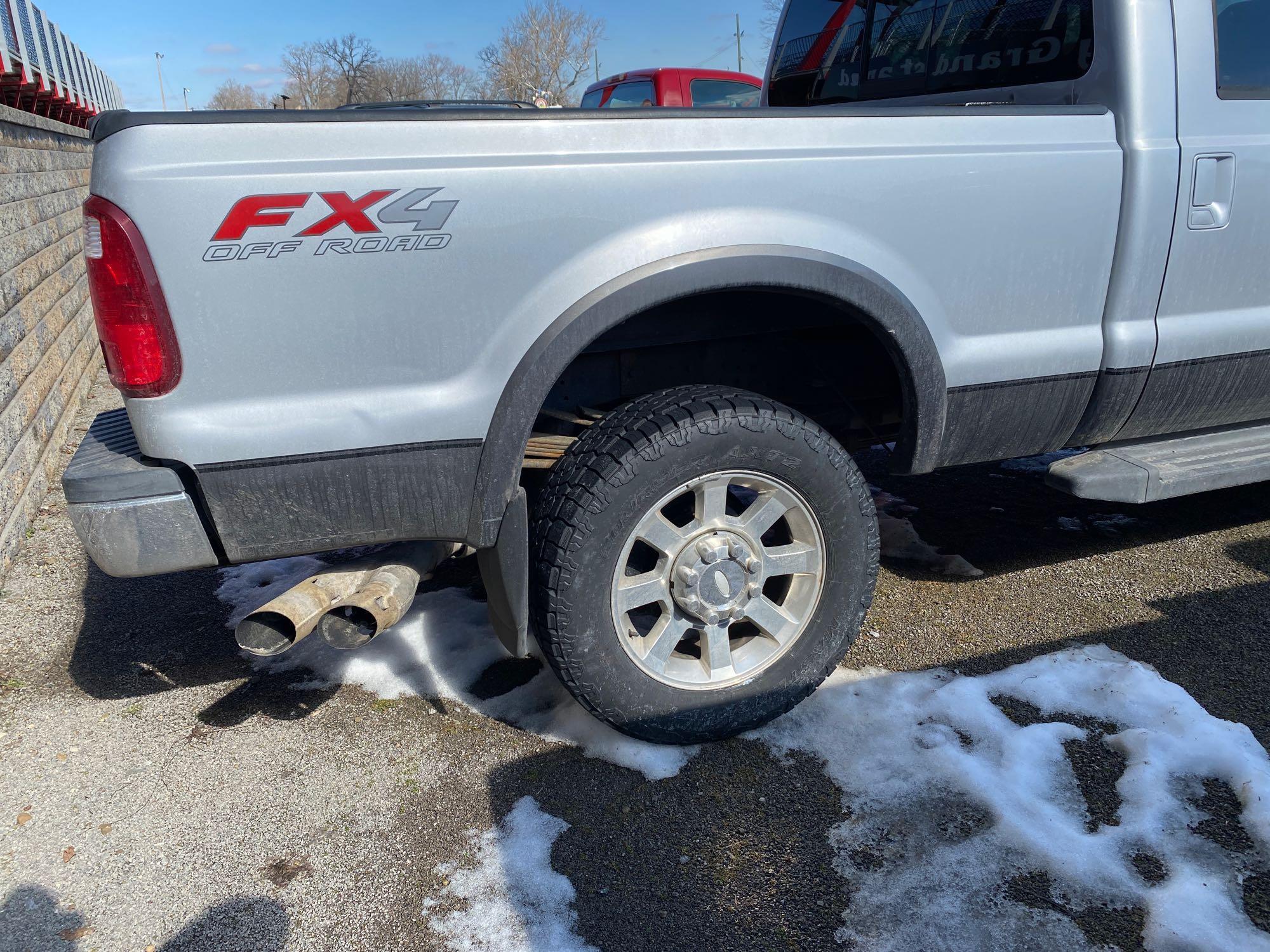 2008 F-350 V8 powerstroke, 4 door, 4X4 with fuel tank in bed, auto, 115,390 miles