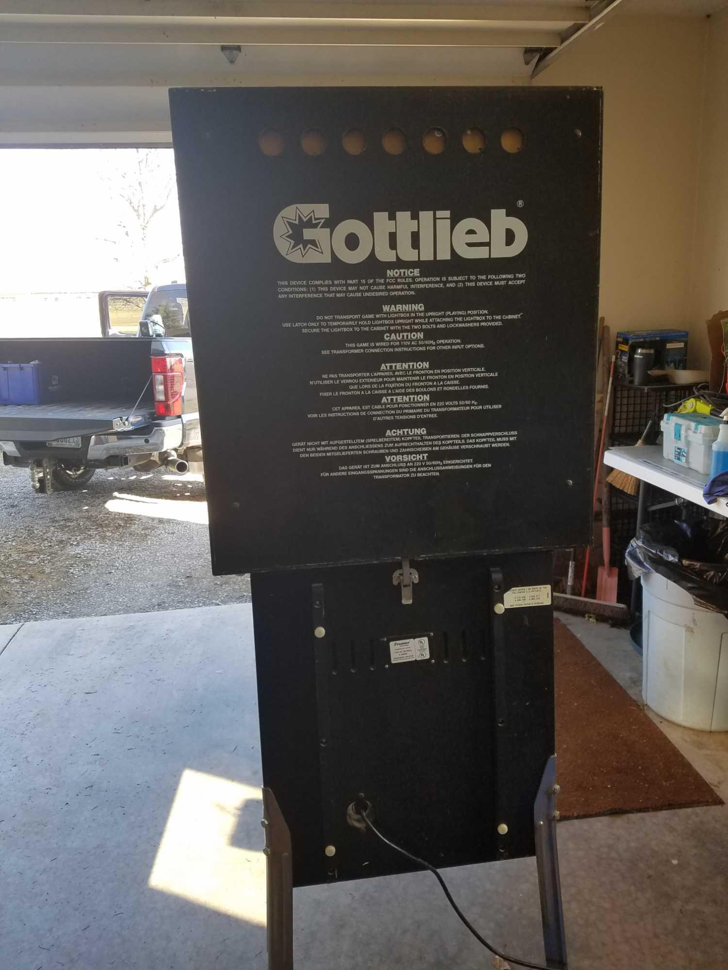 Gottlieb Shaq attaq pinball machine