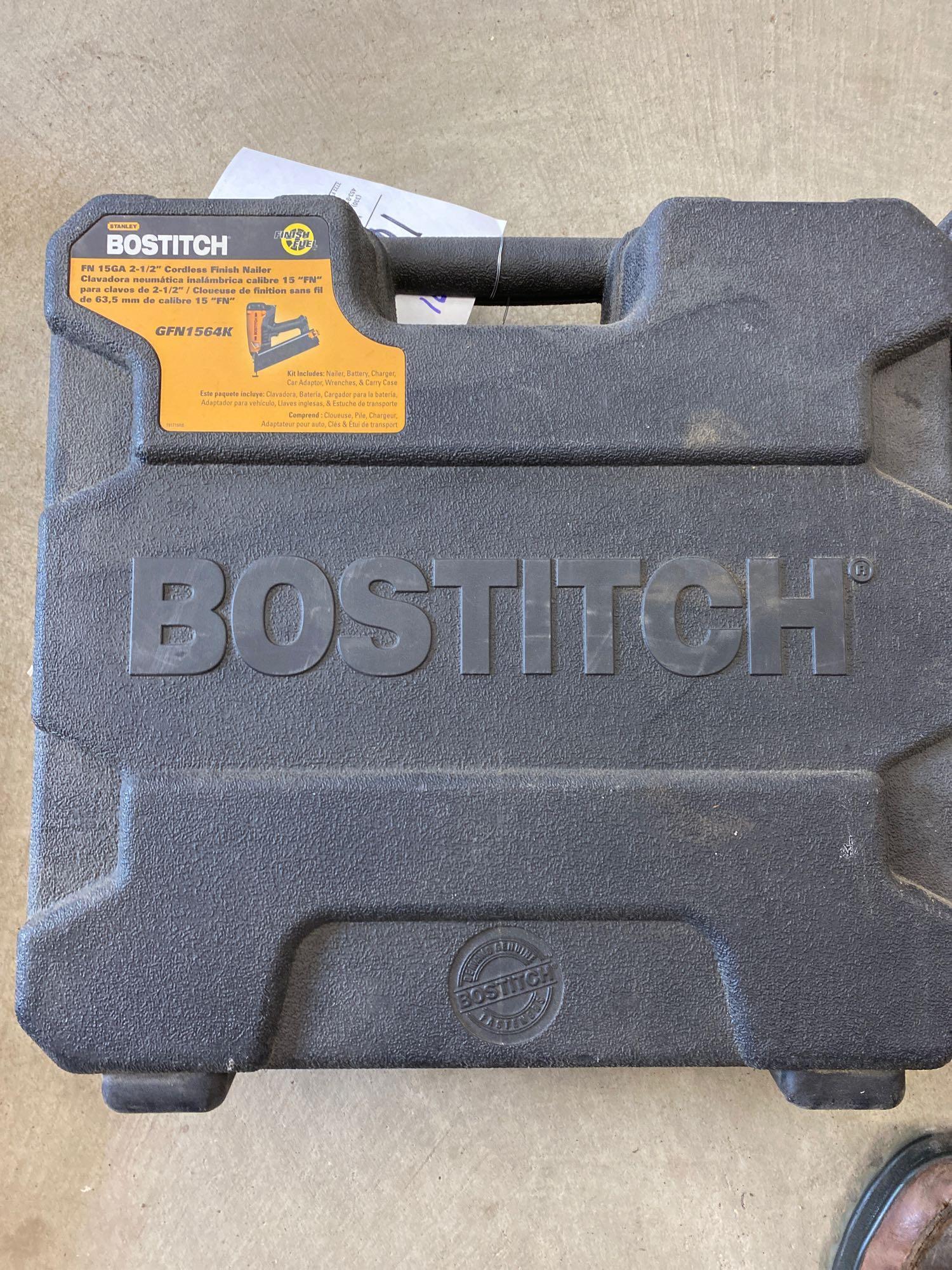 Bostitch GFN1564k battery operated nailer