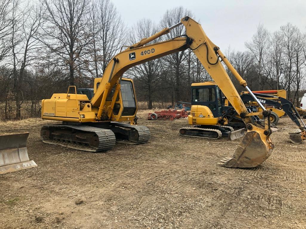 John Deere 490D Excavator