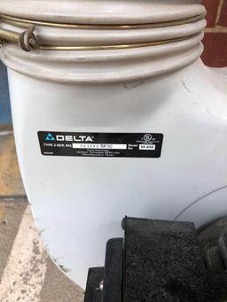 Delta dust collector