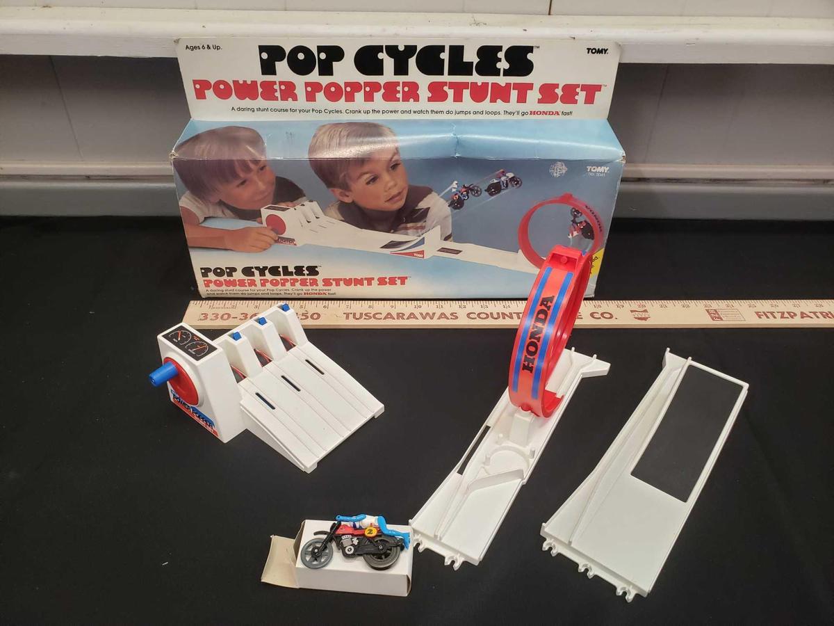 Pop Cycles Power Popper Stunt Set TOMY