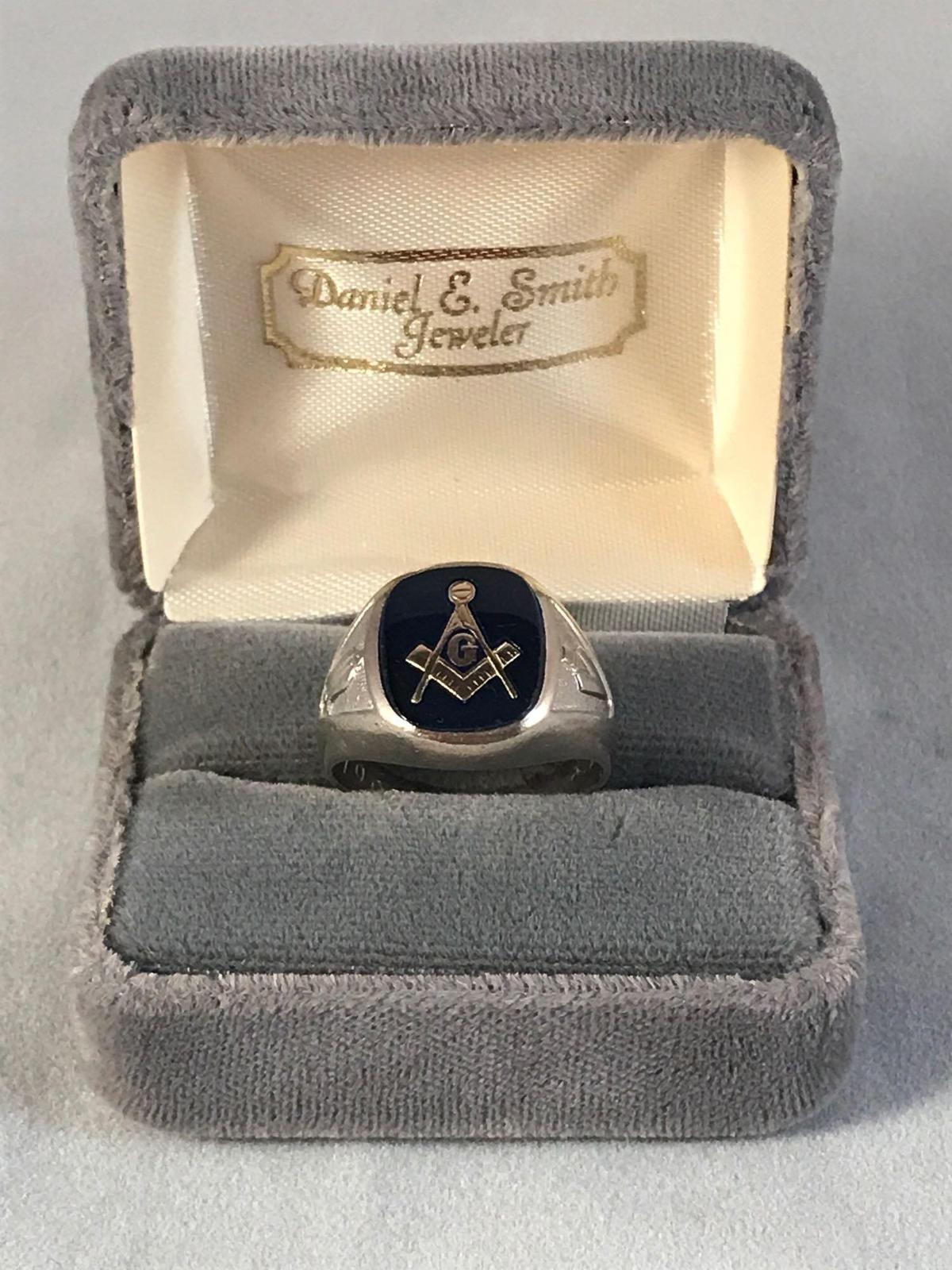 10K Masonic men's ring - dated 4-24-1964 - 3.7DWT
