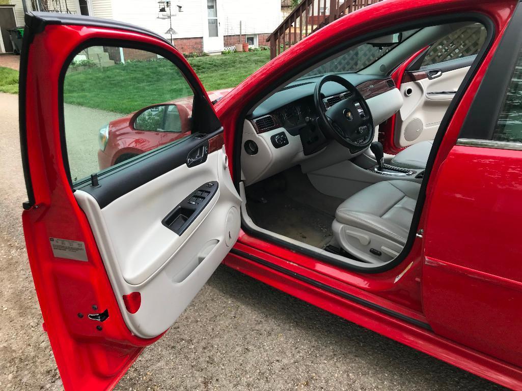 2009 Chevy Impala LT, 3.5L 6cyc engine, auto trans., sun roof, leather heated seats, Only 25,847mi