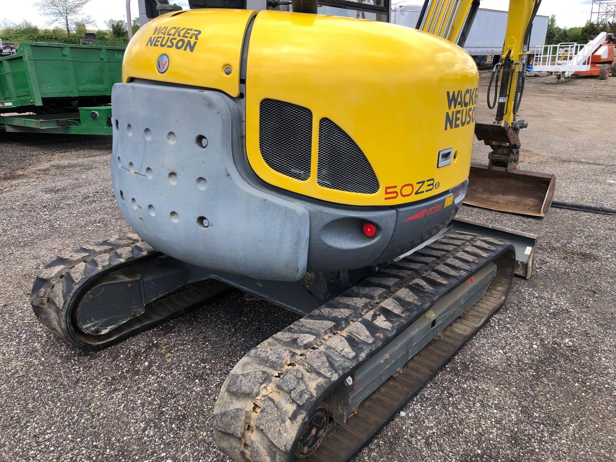 Wacker Neuson 50z3 2 excavator, Tilt angle cab, thumb and back blade, 2,276 hrs All 4 buckets