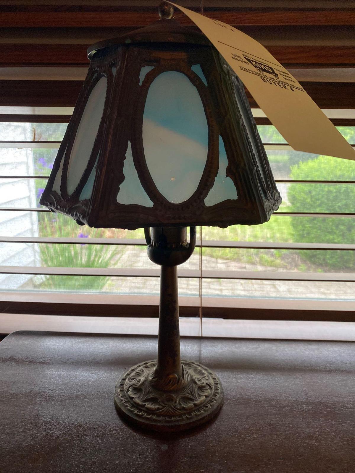 Slag-glass lamp