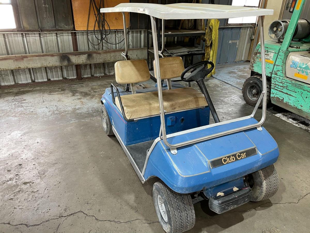 CLUB CAR ELECTRIC GOLF CART