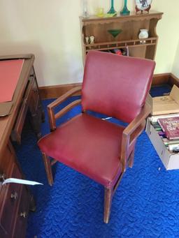 Wood desk 5ft x 3ft top, executive chair and bookends