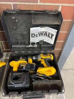 DeWalt 18 V drill. Two batteries one charger.