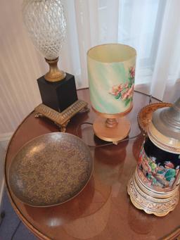Table lamp, carnival bowl, brass dish, musical stein