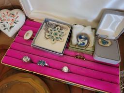Unmarked jewelry, costume jewelry, dresser items