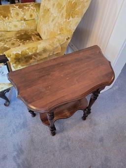 Small wall foyer table