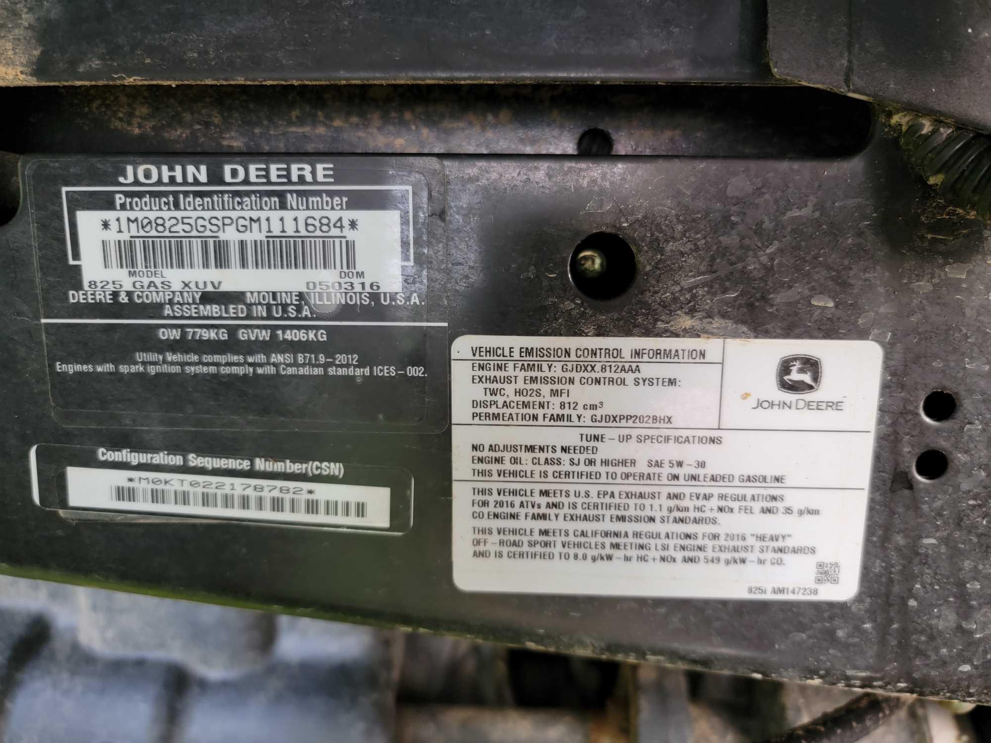 John Deere Gator UXV 825i