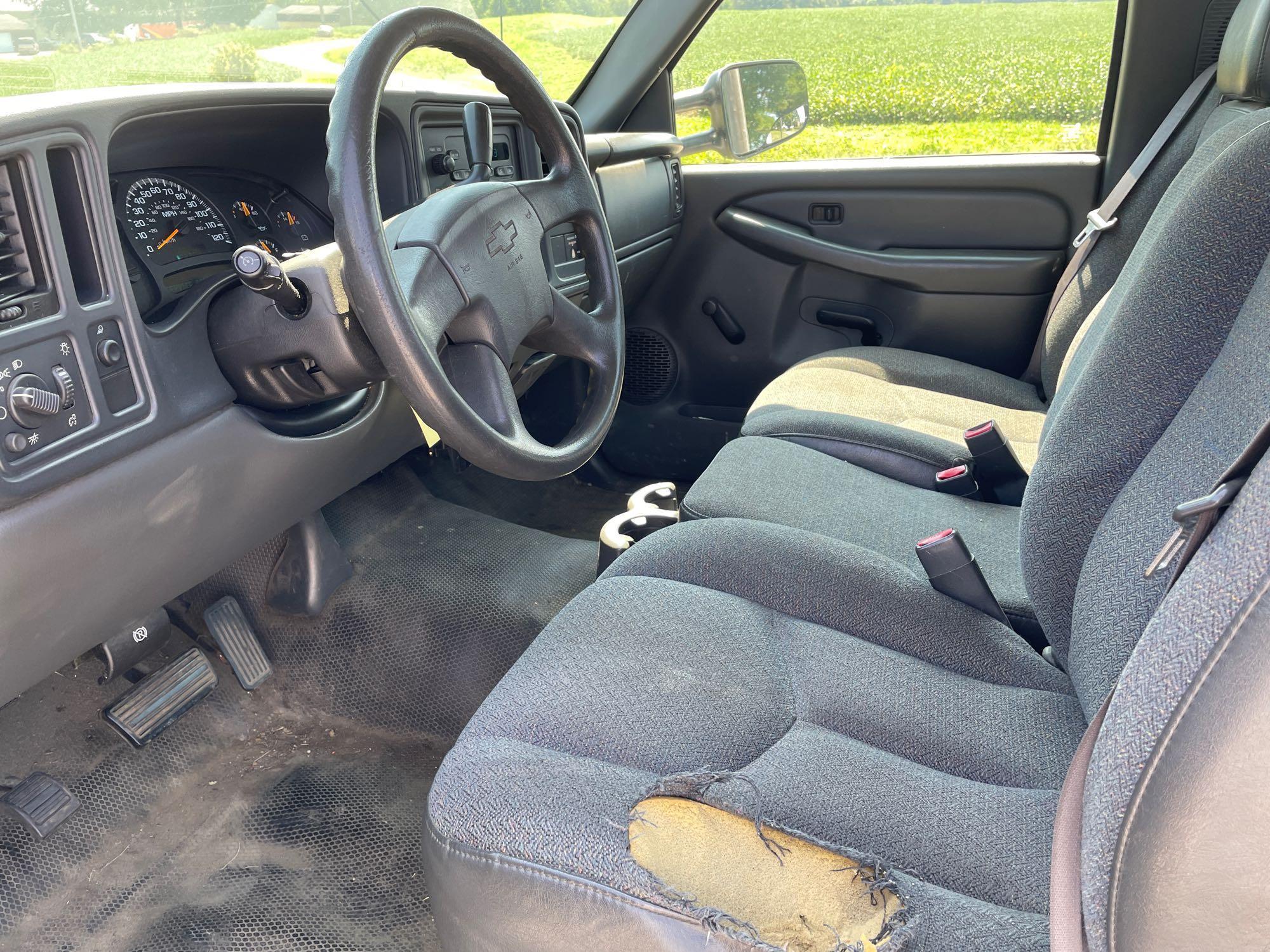 2005 chevy 2500 HD silverado work truck