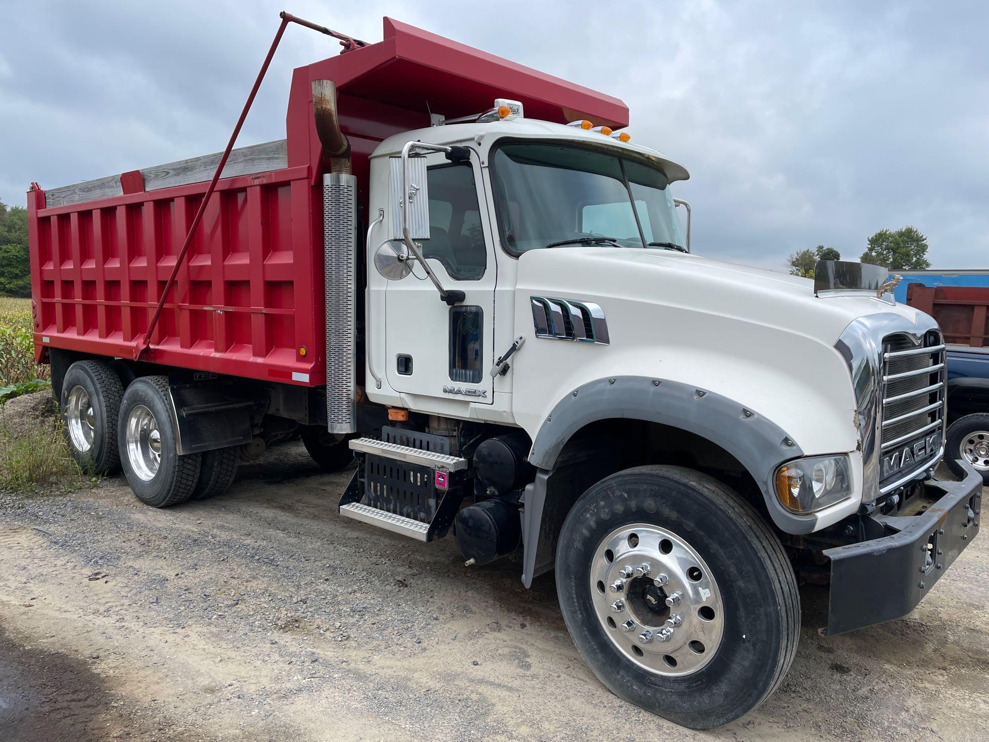 2009-MACK GRANITE DUMP TRUCK