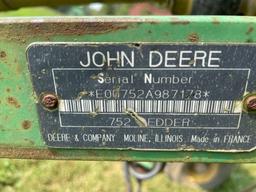 John Deere 752 4star Tedder