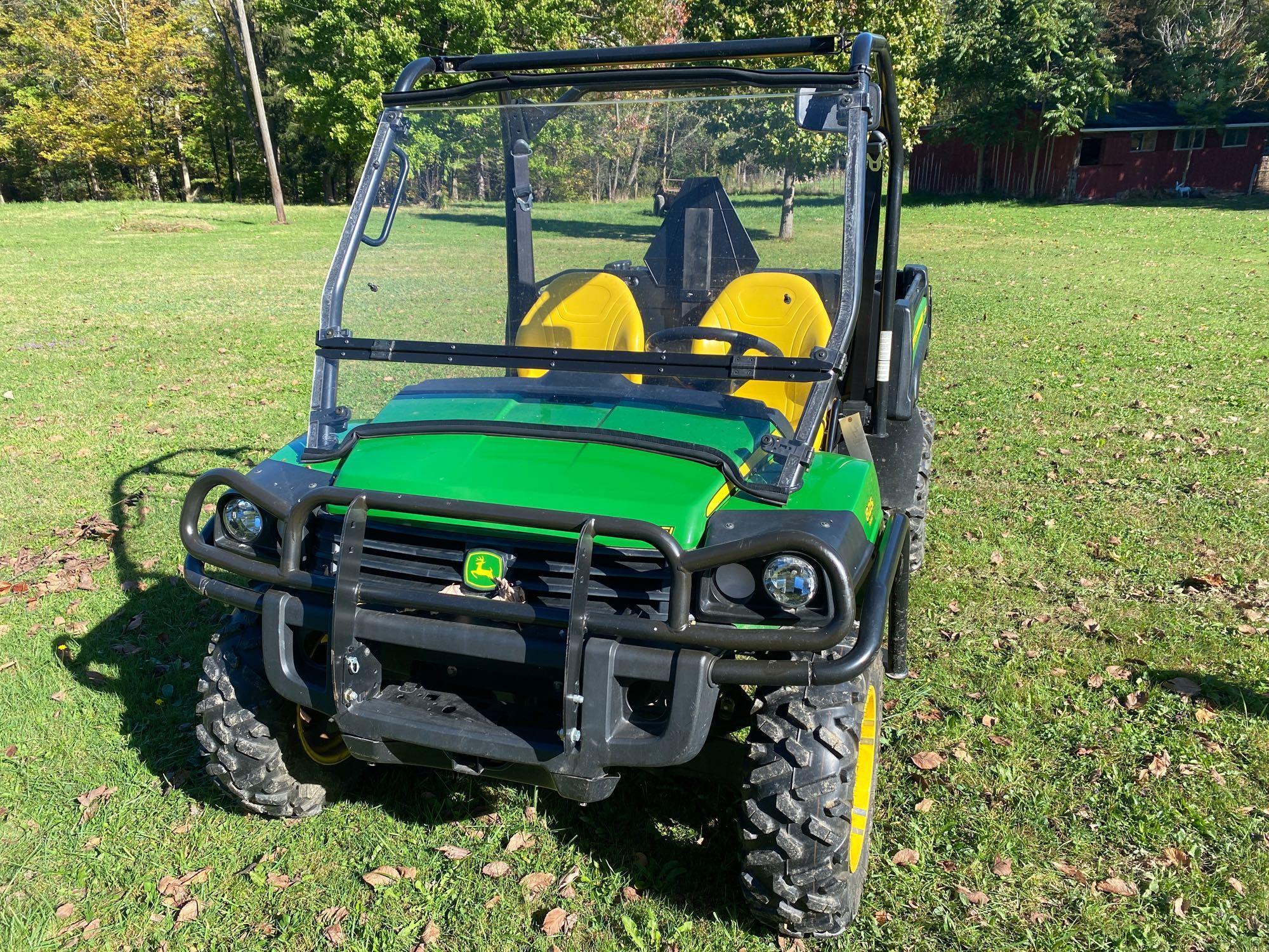 2012 John Deere 825i Gator