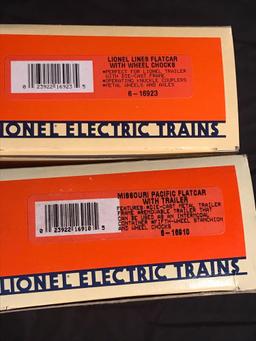 Lionel Flatcar with Wheel Chocks, Lionel Missouri Pacific Flat Car