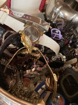 Bowl of watches