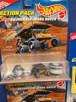 2 Hot Wheels Sojourner Mars rover & Hot Wheels rigor motor