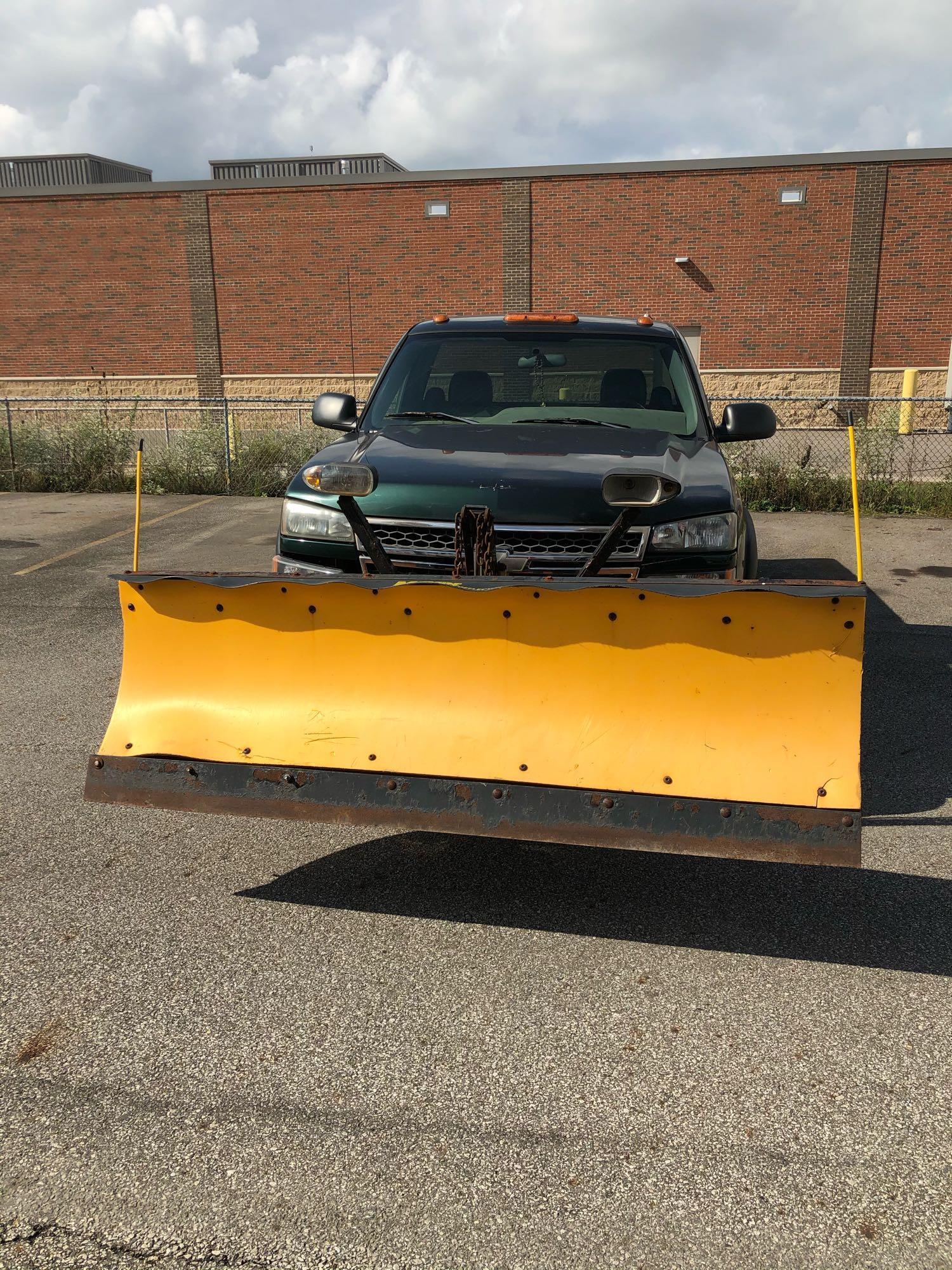 2005 Chevy Silverado 2500 4x4 Single Cab 8ft Bed witg Myer Plastic Plow, Milage Unknown