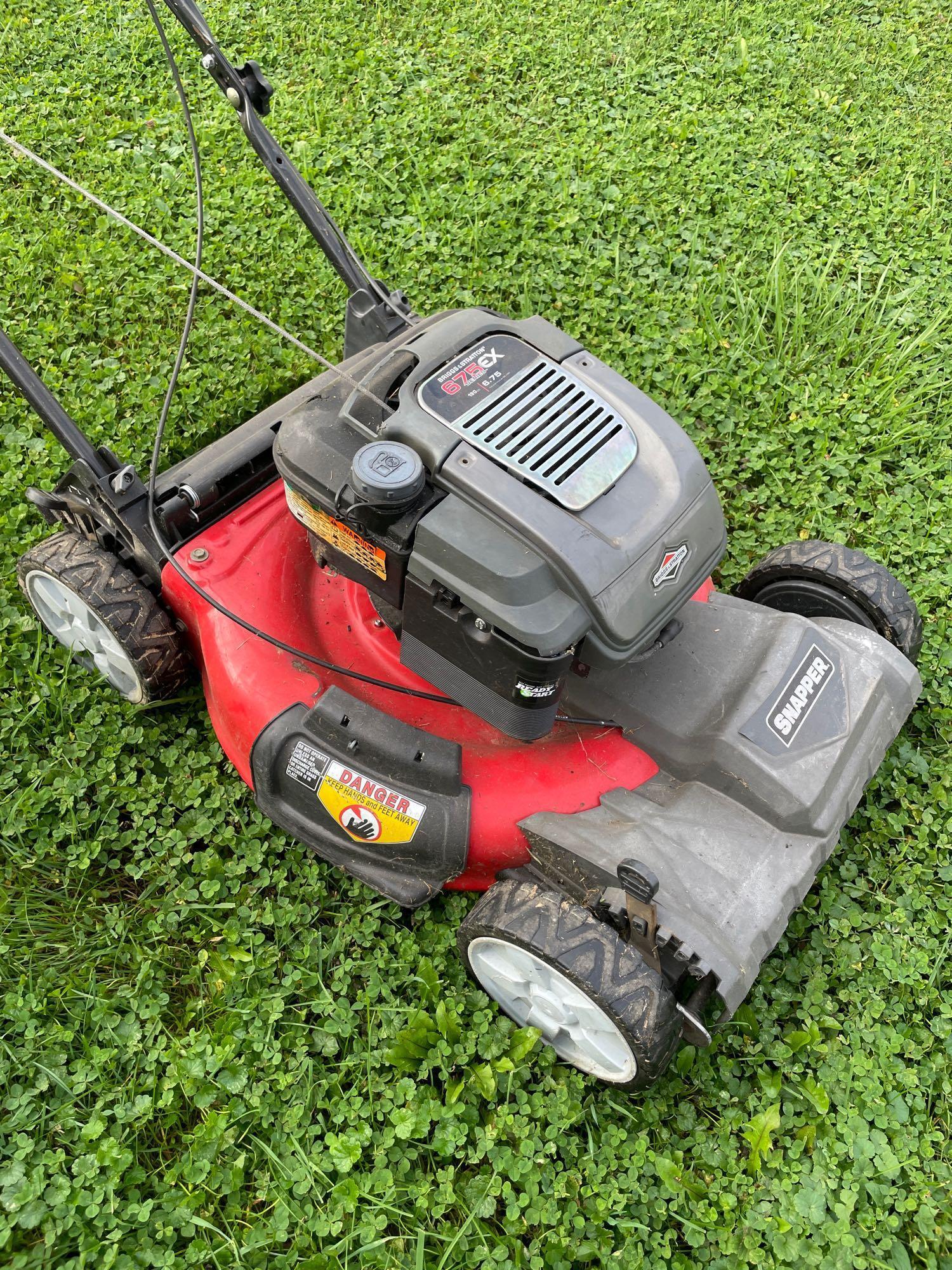 Snapper Push mower 22in deck