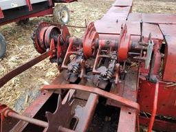 New Holland 268 square baler