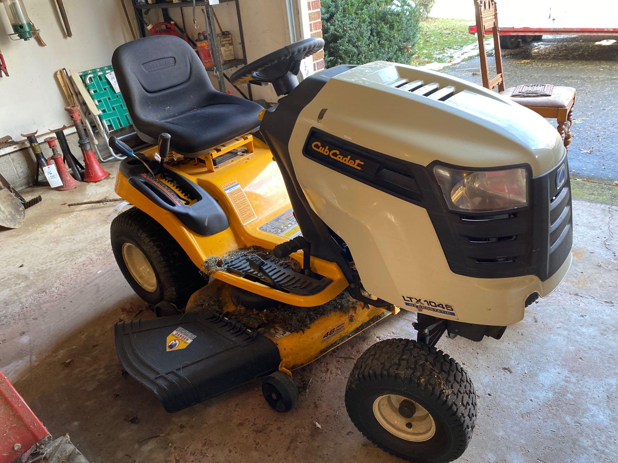 Cub Cadet LTX 1045 Hydrostatic riding mower 46-inch deck