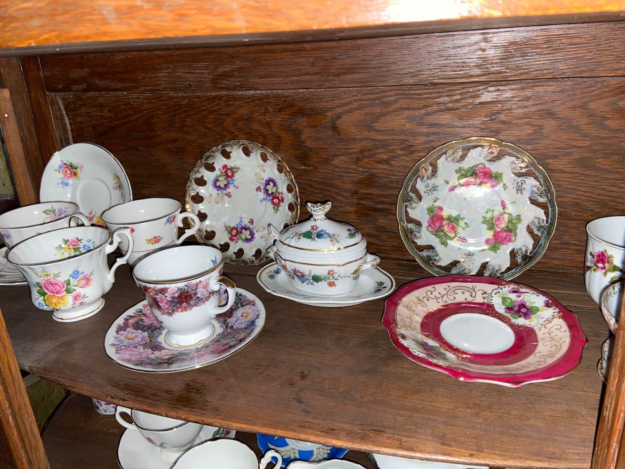 Contents of China Cabinet