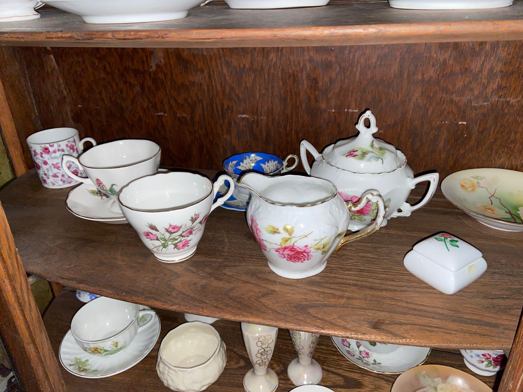 Contents of China Cabinet