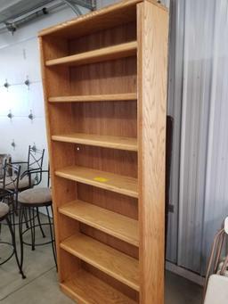 Oak bookshelf, adjustable shelves