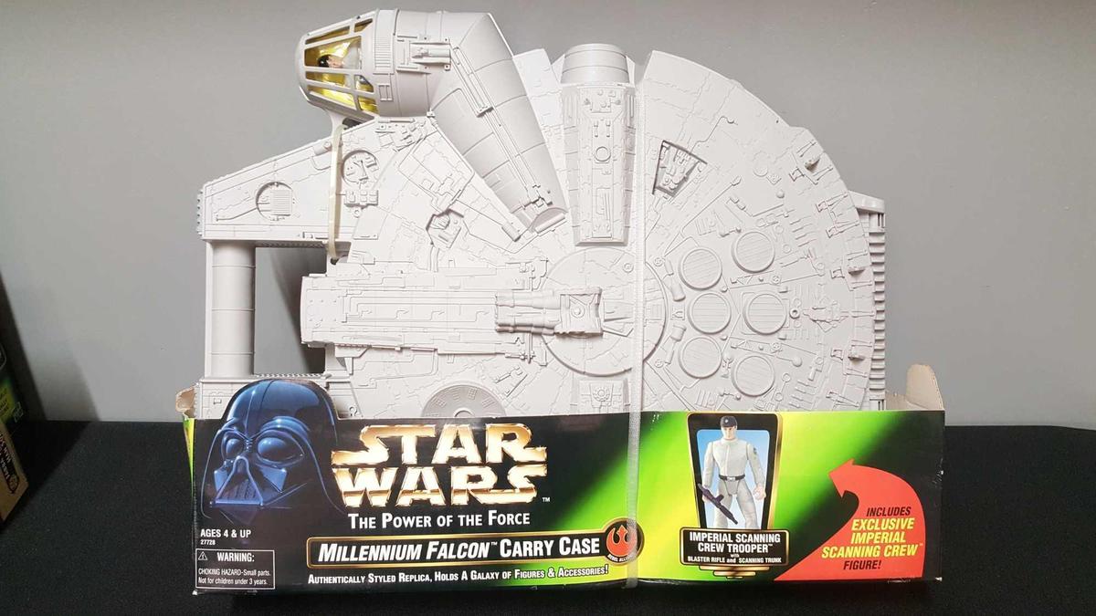 Star Wars Millennium Falcon Carry Case, MIB