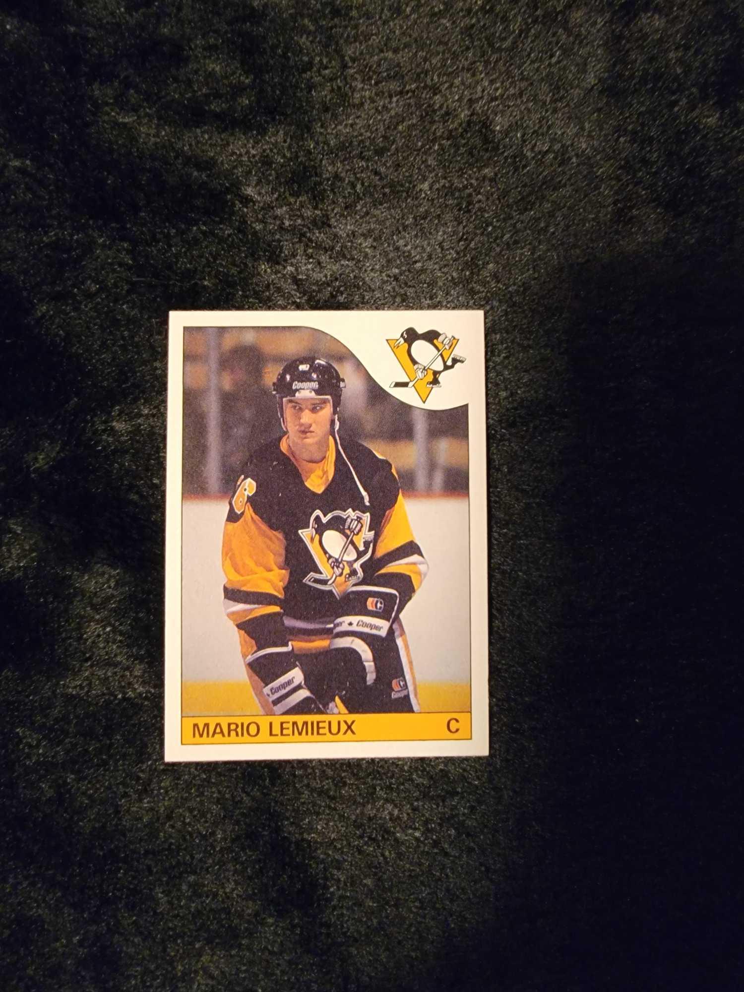 Mario Lemieux 1985-86 Topps Hockey Rookie RC card Pittsburgh Penguins
