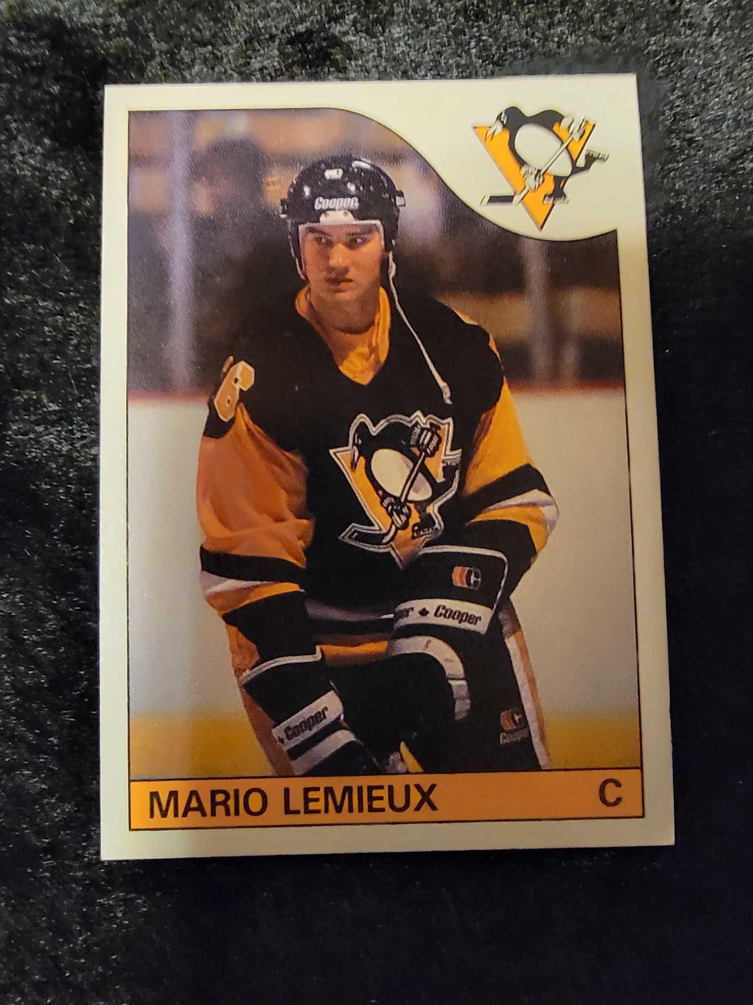 Mario Lemieux 1985-86 Topps Hockey Rookie RC card Pittsburgh Penguins