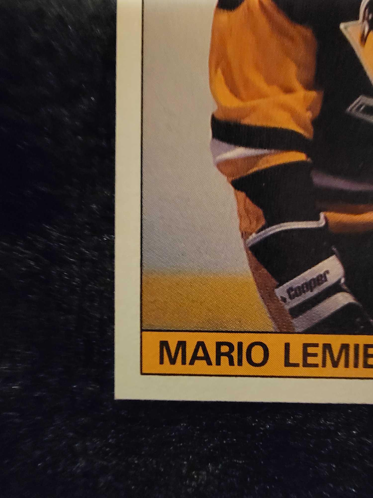 Mario Lemieux 1985-86 Topps Hockey Rookie RC card Pittsburgh Penguins