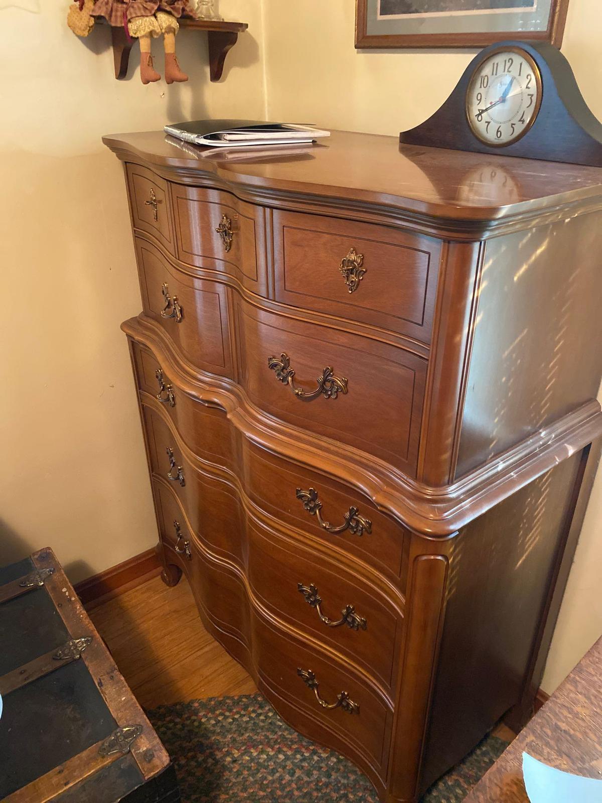 Huntley Dresser with mirror and matching chest of drawers