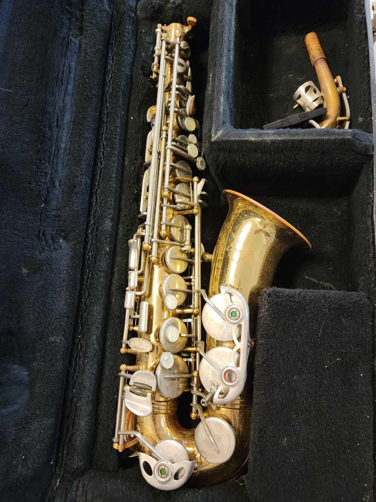 Lafayette saxophone with case