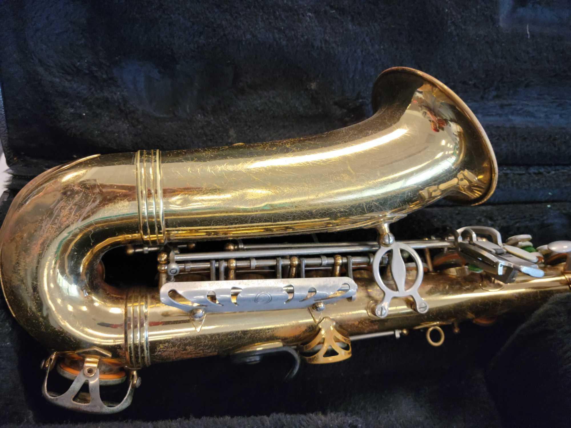 Lafayette saxophone with case