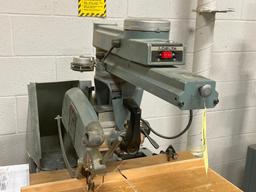 Delta radial arm saw 230 V, with base