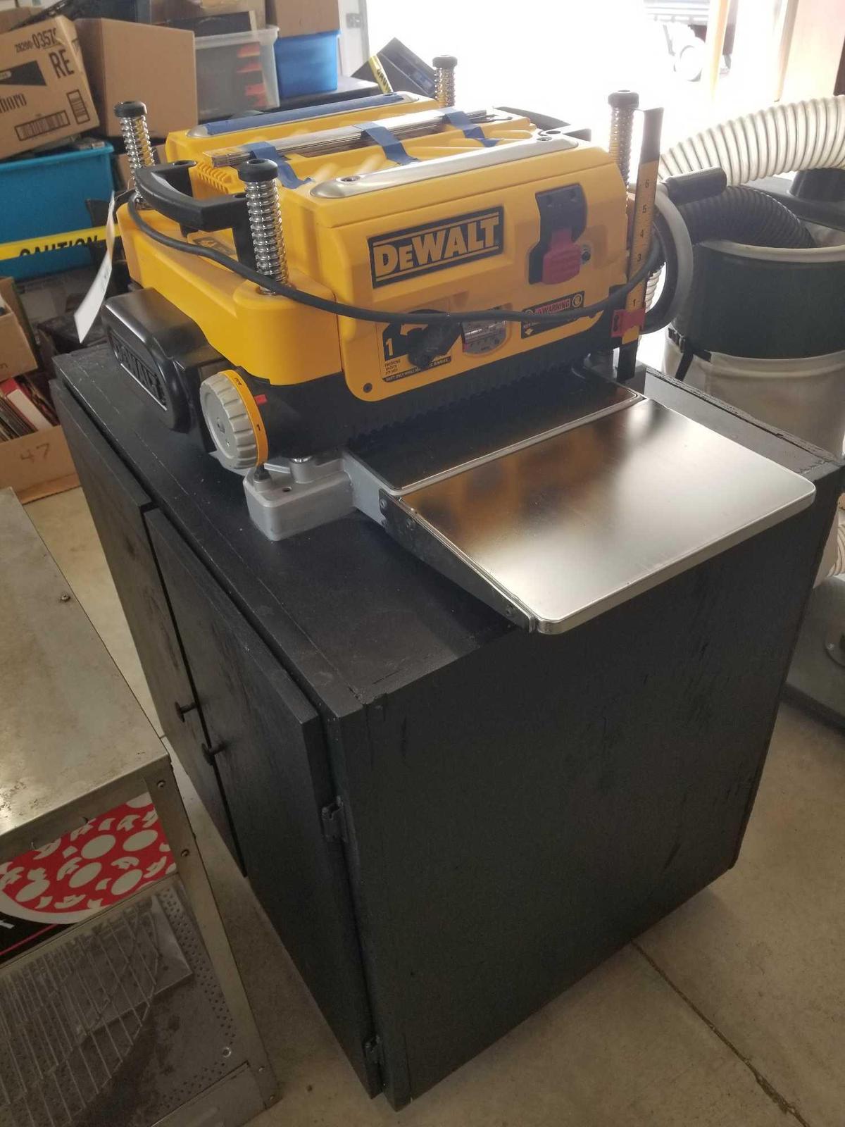 DEWALT 13 IN HD PLANER ON STAND, LIKE NEW