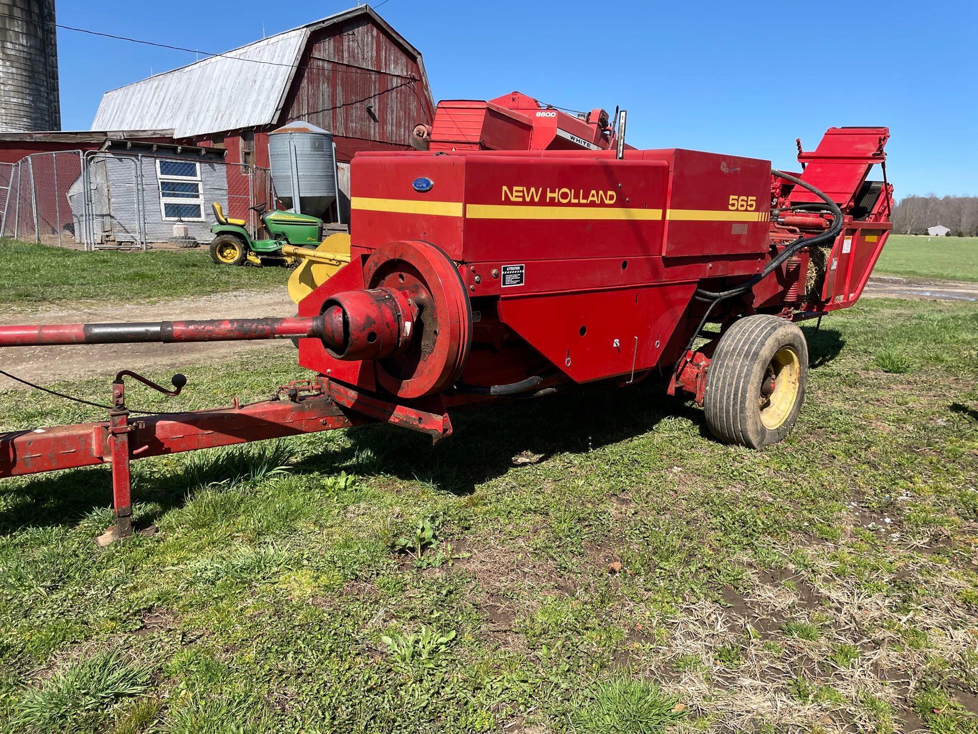 New Holland 565 small square baler, without belt thrower