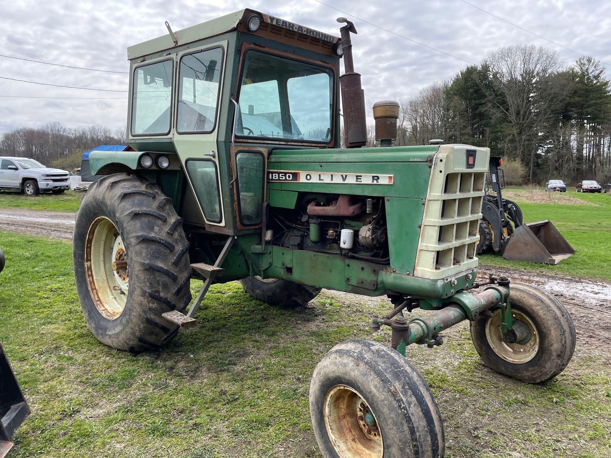 Oliver 1850 Tractor over/under, hydraulic shift, 7570hrs, cab, dual remotes, 540/1000PTO, 3pt,