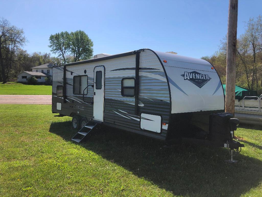 2020 Primetime Avenger 26' Pull-behind Camper