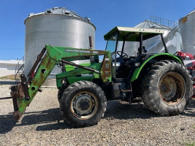 Deutz Allis 7085 tractor