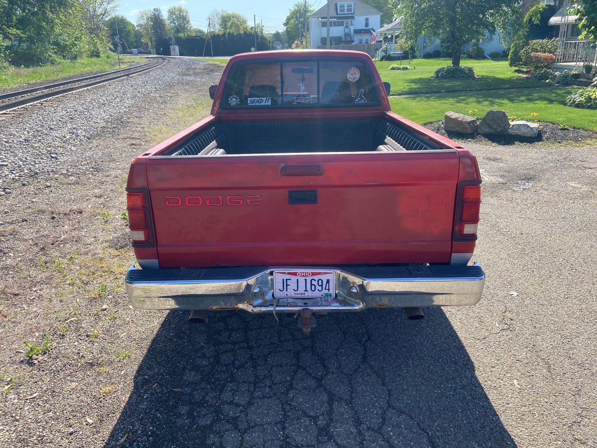 1996 Dodge Dakota SLT . title is marked odometer Discrepancy