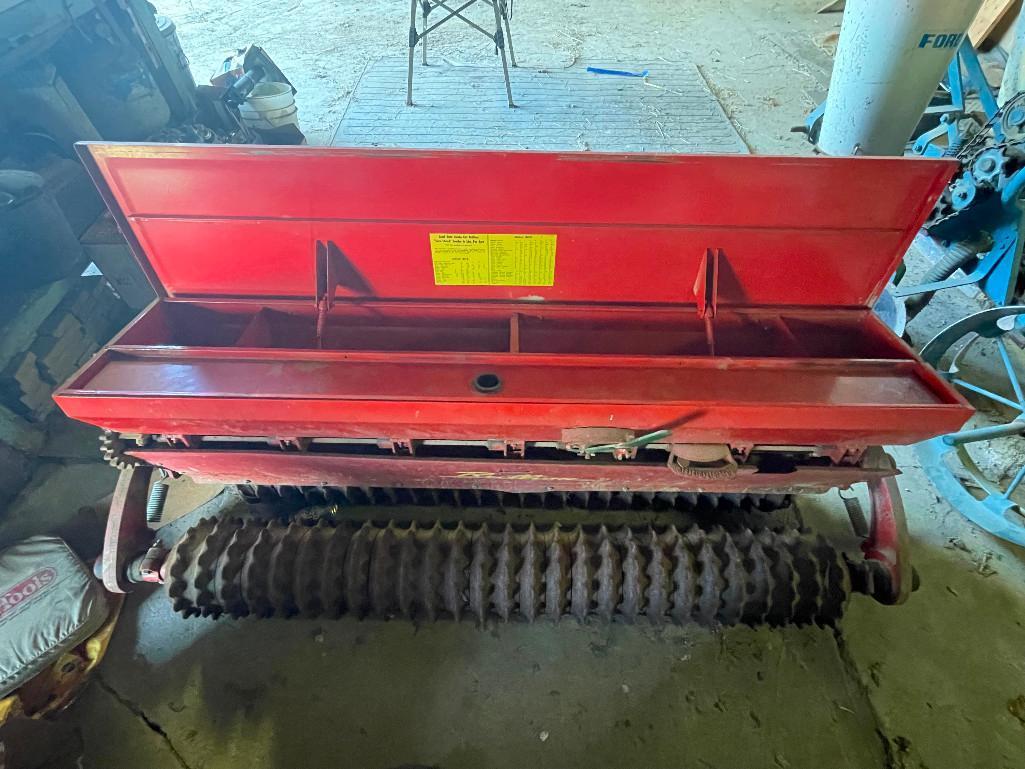 3pt Brillion SSP-604 sure-stand seeder