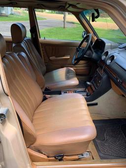 1983 Mercedes Benz , alloy wheels, sunroof, power windows, never driven in snow - clean inside & out